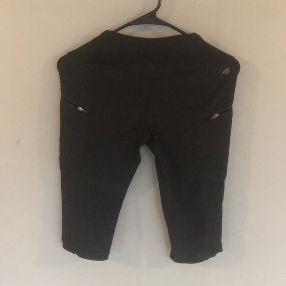 Eddie Bauer knee length active capris size XS - Picture 2 of 4